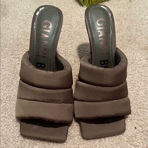 Gianni army green Women's Shoes